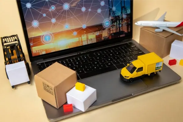 Featured image for “E-commerce Logistics Optimization: 4 Essential Ways”